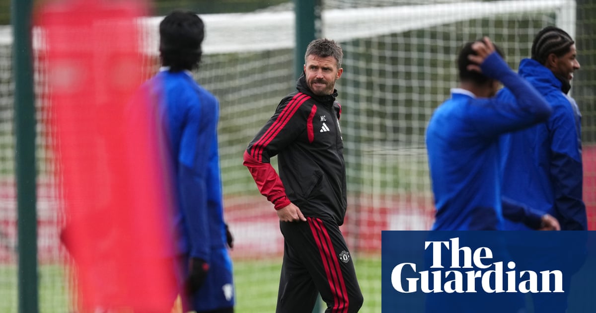 كاريك يتعهد بقتالية يونايتد أمام أتلتيكو مدريد رغم الغيابات والإصابات