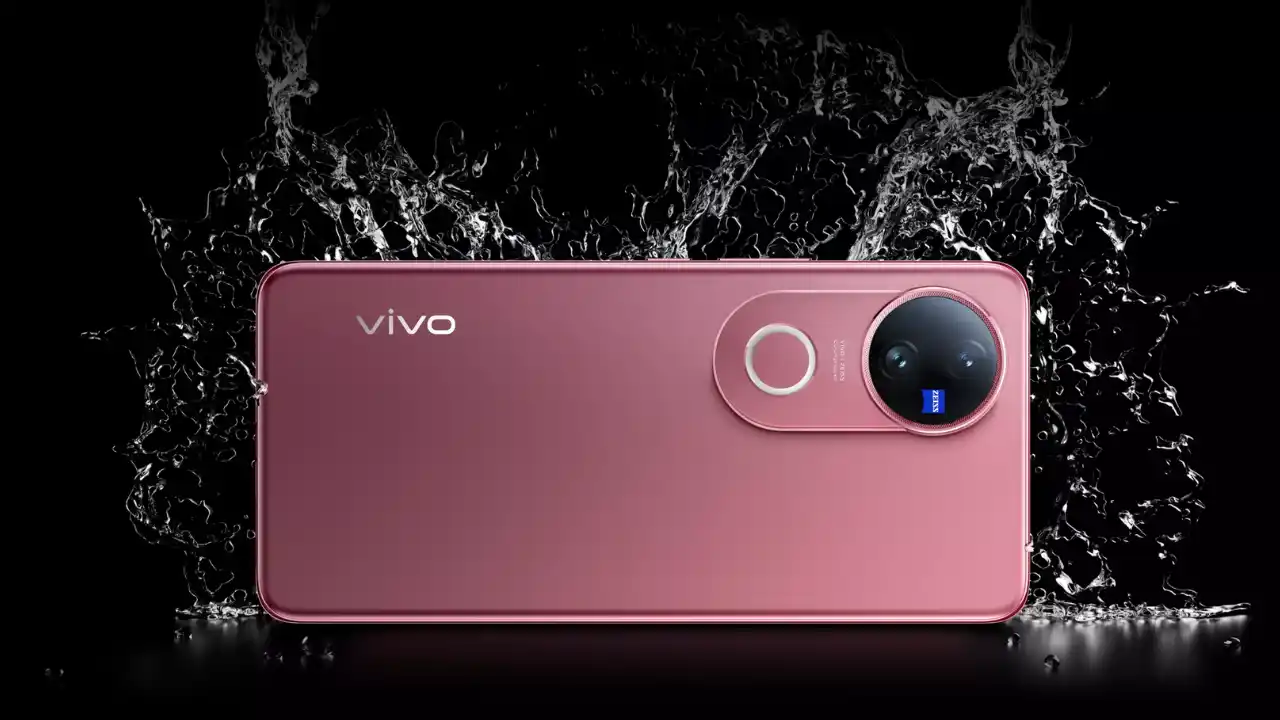 فيفو تشعل المنافسة وتطرح هاتف يخطف الأنظار هاتف Vivo V50 المصمم بفخامة وبإمكانيات تفوق الخيال